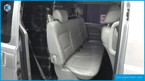 HYUNDAI STAREX 5-SEATER VAN