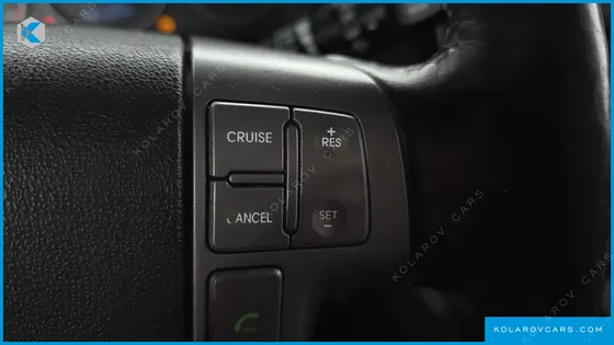 HYUNDAI STAREX 5-SEATER VAN