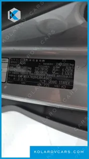 HYUNDAI STAREX 5-SEATER VAN