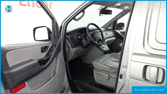 HYUNDAI STAREX VAN 3-SEATER