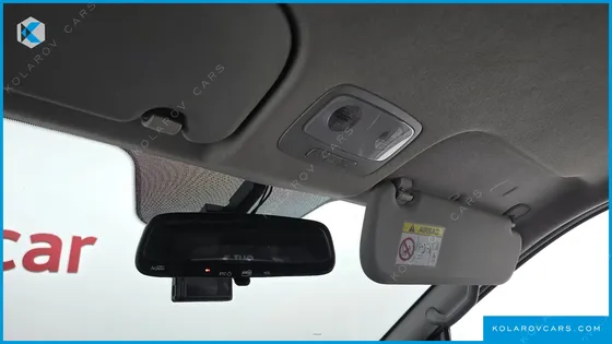 HYUNDAI STAREX VAN 3-SEATER