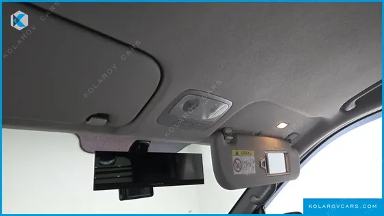 HYUNDAI STAREX VAN 5-SEATER