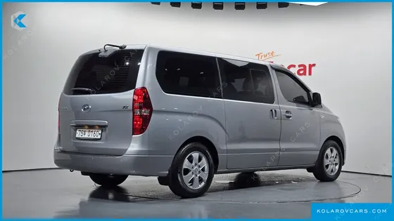 HYUNDAI STAREX WAGON 11-SEATER