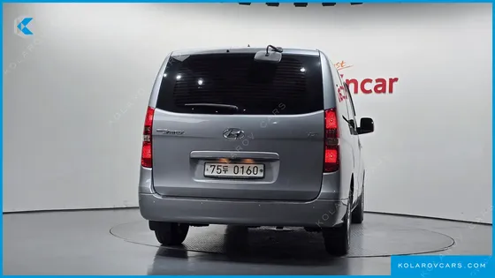 HYUNDAI STAREX WAGON 11-SEATER