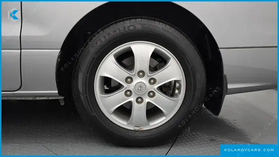 HYUNDAI STAREX WAGON 11-SEATER