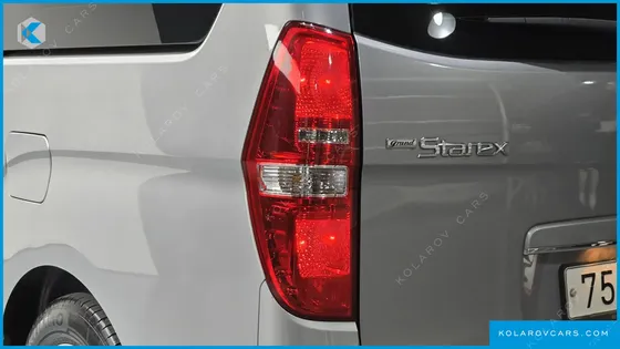 HYUNDAI STAREX WAGON 11-SEATER