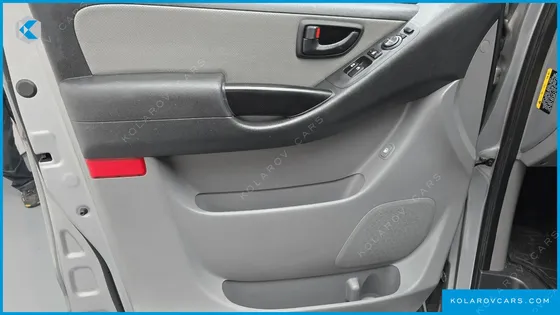 HYUNDAI STAREX WAGON 11-SEATER