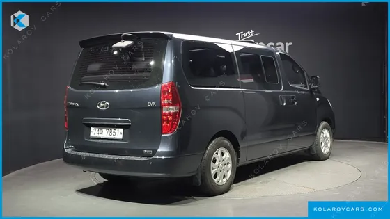 HYUNDAI STAREX 12-SEATER WAGON