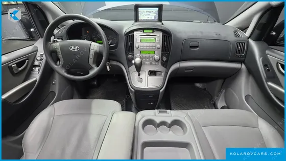 HYUNDAI STAREX 12-SEATER WAGON