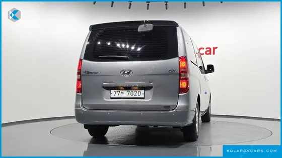 HYUNDAI STAREX 12-SEATER WAGON