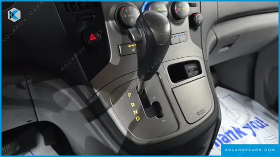HYUNDAI STAREX 12-SEATER WAGON