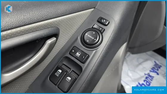 HYUNDAI STAREX 12-SEATER WAGON