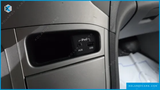 HYUNDAI STAREX 12-SEATER WAGON