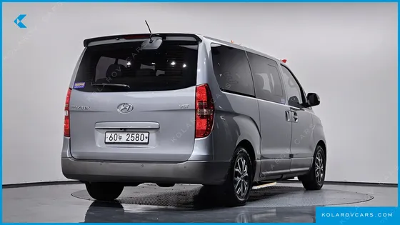 HYUNDAI STAREX URBAN 9-SEATER