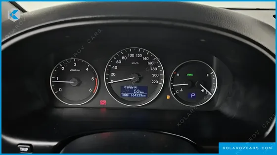 HYUNDAI STAREX URBAN 9-SEATER