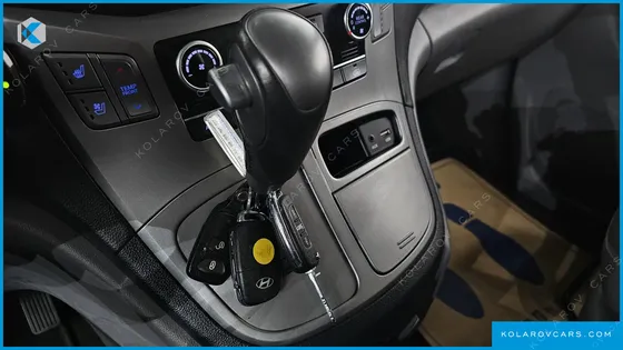 HYUNDAI STAREX URBAN 9-SEATER