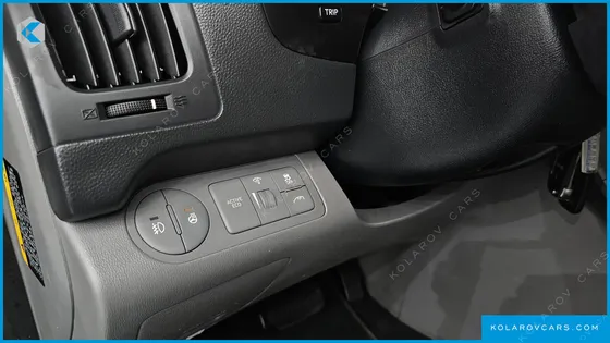 HYUNDAI STAREX URBAN 9-SEATER