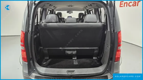 HYUNDAI STAREX URBAN 9-SEATER