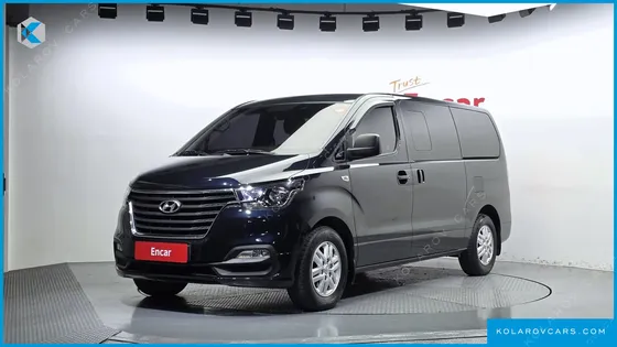 HYUNDAI STAREX VAN 5-SEATER