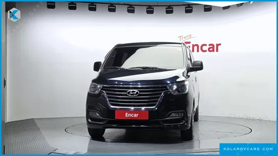 HYUNDAI STAREX VAN 5-SEATER