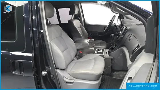 HYUNDAI STAREX VAN 5-SEATER