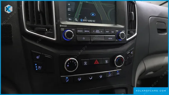 HYUNDAI STAREX VAN 5-SEATER