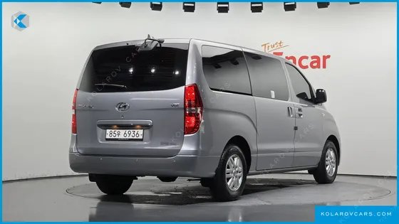 HYUNDAI STAREX 3-SEATER VAN