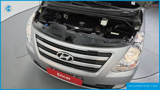 HYUNDAI STAREX 3-SEATER VAN