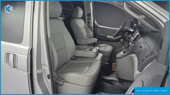 HYUNDAI STAREX 3-SEATER VAN