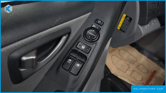 HYUNDAI STAREX 3-SEATER VAN