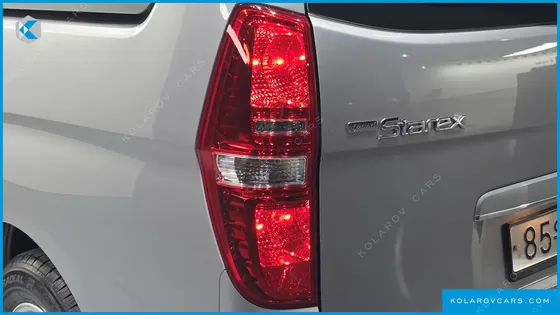 HYUNDAI STAREX 3-SEATER VAN