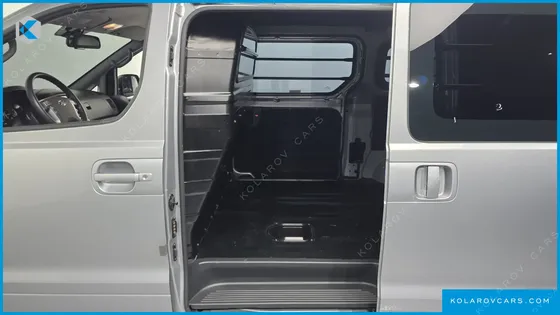 HYUNDAI STAREX 3-SEATER VAN