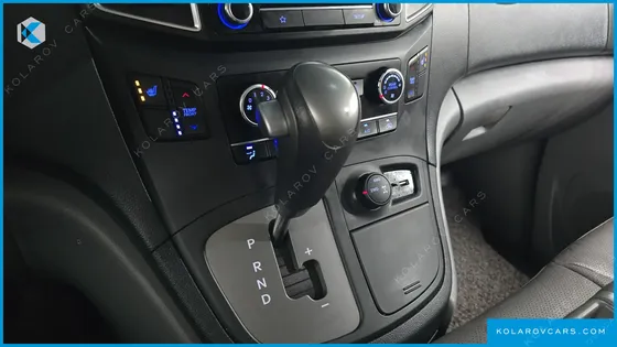 HYUNDAI STAREX 4WD WAGON 12-SEATER