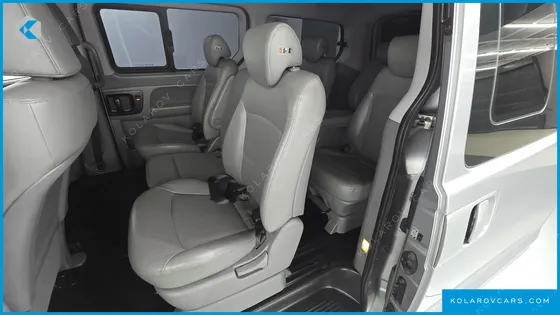 HYUNDAI STAREX 4WD WAGON 12-SEATER