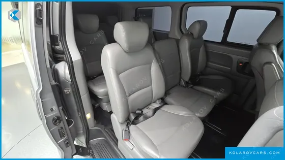 HYUNDAI STAREX 4WD WAGON 12-SEATER