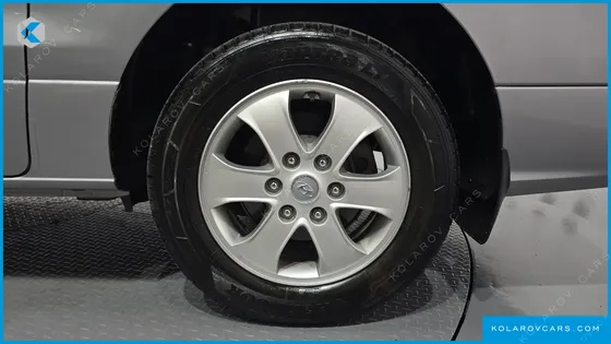 HYUNDAI STAREX 4WD WAGON 12-SEATER