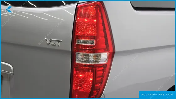 HYUNDAI STAREX 4WD WAGON 12-SEATER