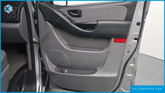 HYUNDAI STAREX 4WD WAGON 12-SEATER