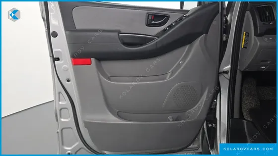 HYUNDAI STAREX 4WD WAGON 12-SEATER