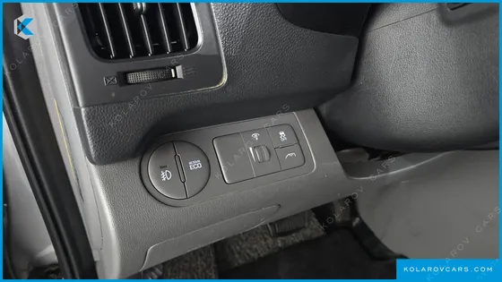 HYUNDAI STAREX 4WD WAGON 12-SEATER