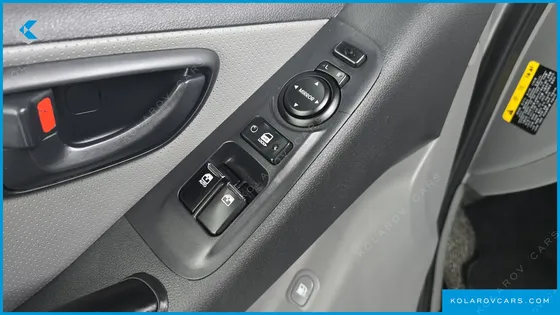 HYUNDAI STAREX 4WD WAGON 12-SEATER