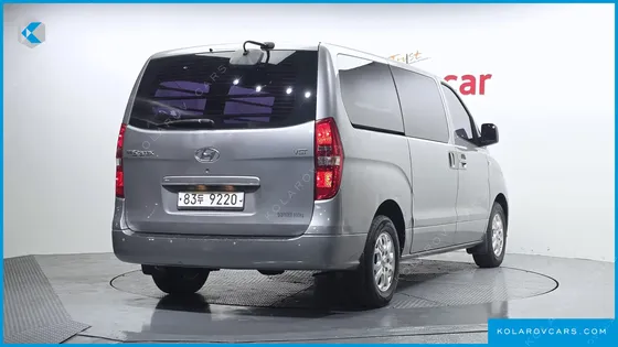 HYUNDAI STAREX 3-SEATER VAN