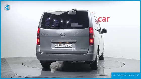 HYUNDAI STAREX 3-SEATER VAN