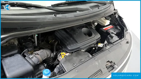 HYUNDAI STAREX 3-SEATER VAN
