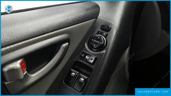 HYUNDAI STAREX 3-SEATER VAN