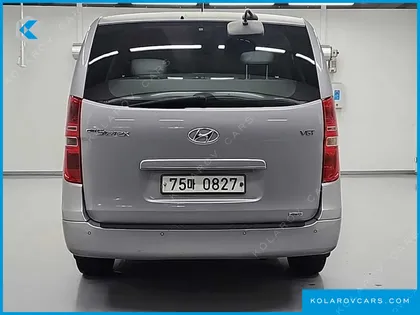 HYUNDAI STAREX 4WD WAGON 12-SEATER
