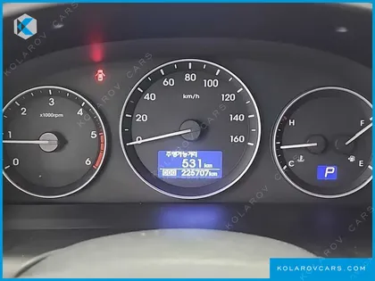 HYUNDAI STAREX 4WD WAGON 12-SEATER