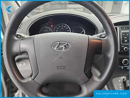 HYUNDAI STAREX 4WD WAGON 12-SEATER