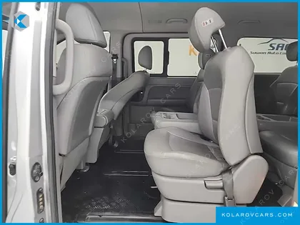HYUNDAI STAREX 4WD WAGON 12-SEATER