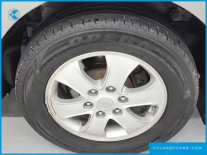 HYUNDAI STAREX 4WD WAGON 12-SEATER